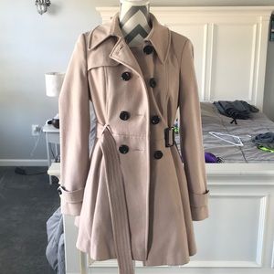 Pinkish lady’s long coat size 6